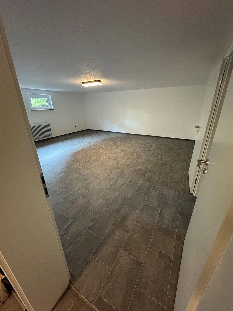 Predaj domu 167 m², pozemok 694 m², Königsberger Strasse 31, Baiersdorf, Bavorsko Predaj domu 167 m², pozemok 694 m², Königsberger Strasse 31, Baiersdorf, Bavorsko