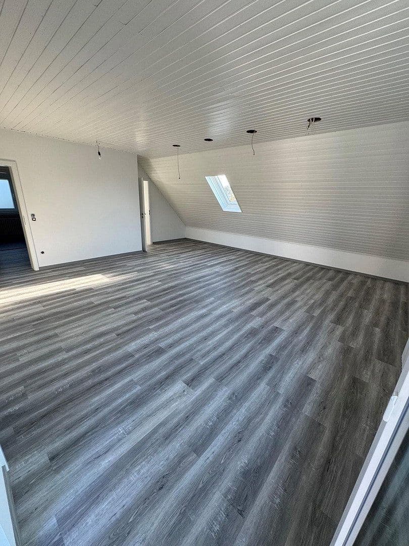 Predaj domu 167 m², pozemok 694 m², Königsberger Strasse 31, Baiersdorf, Bavorsko Predaj domu 167 m², pozemok 694 m², Königsberger Strasse 31, Baiersdorf, Bavorsko