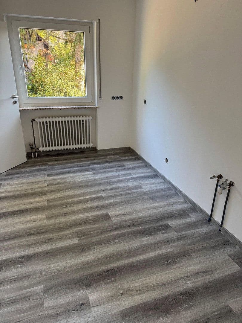 Predaj domu 167 m², pozemok 694 m², Königsberger Strasse 31, Baiersdorf, Bavorsko Predaj domu 167 m², pozemok 694 m², Königsberger Strasse 31, Baiersdorf, Bavorsko