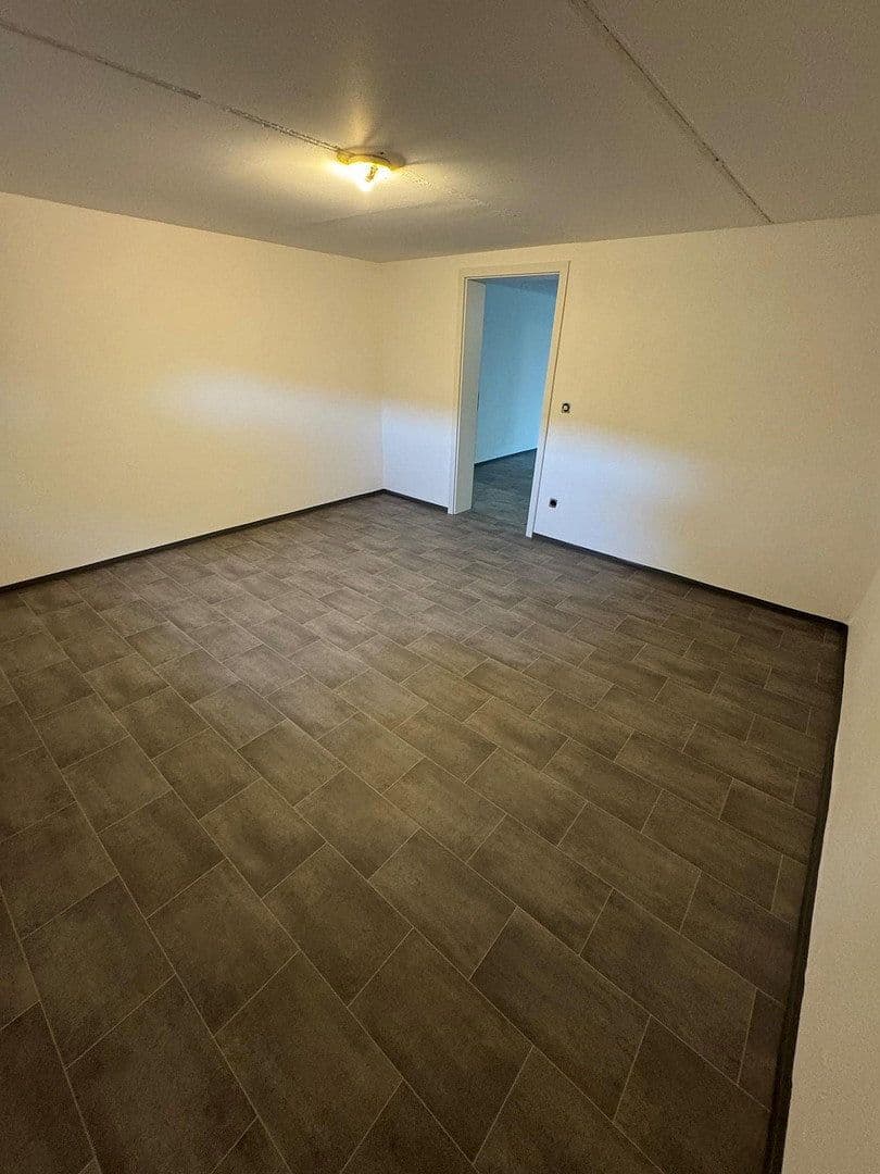 Predaj domu 167 m², pozemok 694 m², Königsberger Strasse 31, Baiersdorf, Bavorsko Predaj domu 167 m², pozemok 694 m², Königsberger Strasse 31, Baiersdorf, Bavorsko