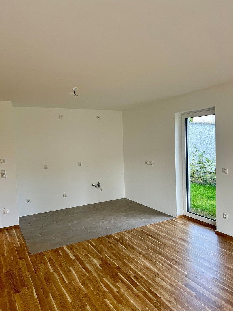Prenájom bytu 3-izbový 108 m², Moosburg an der Isar, Bavorsko Prenájom bytu 3-izbový 108 m², Moosburg an der Isar, Bavorsko