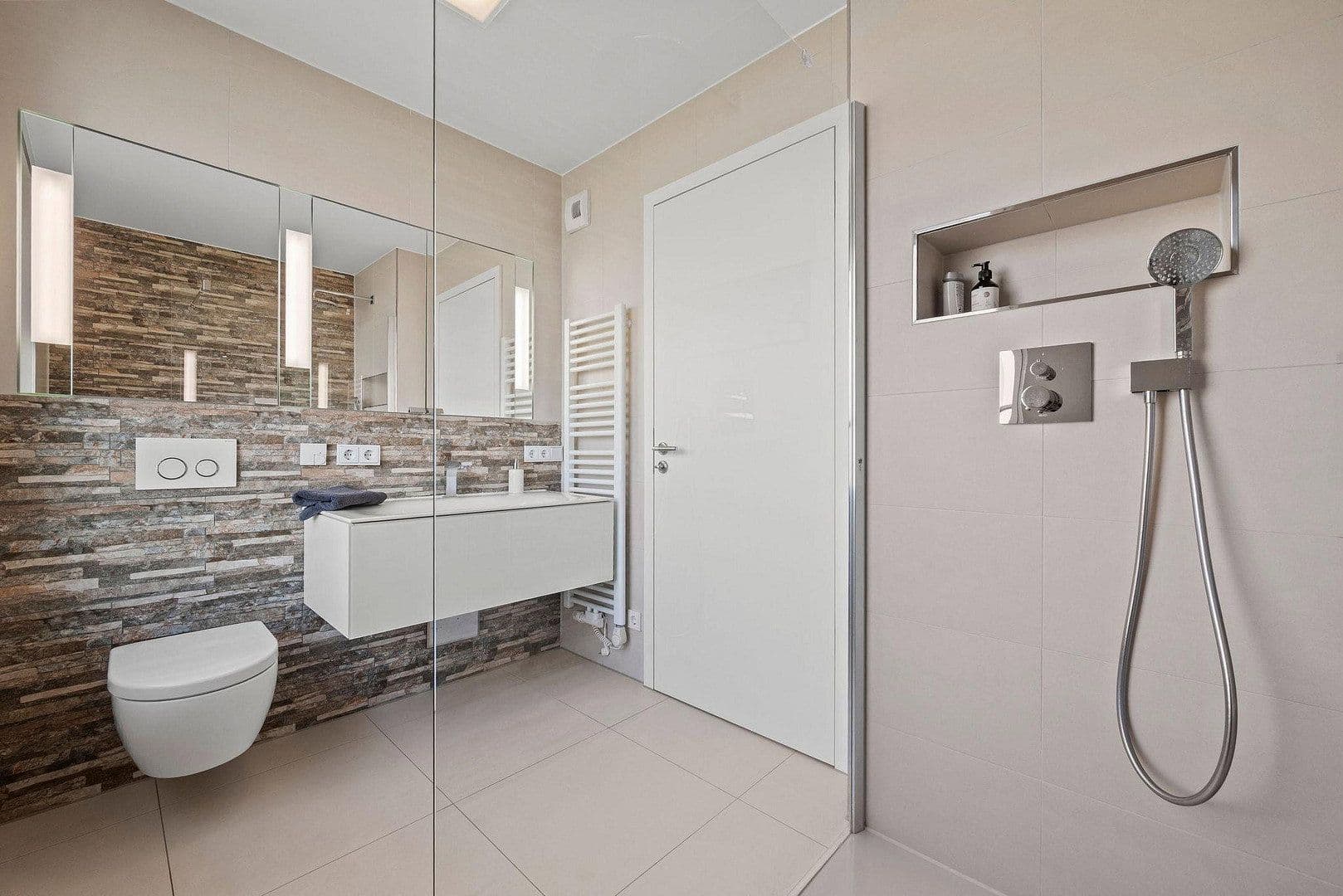 Predaj bytu 3-izbový 81 m², München, Bavorsko Predaj bytu 3-izbový 81 m², München, Bavorsko
