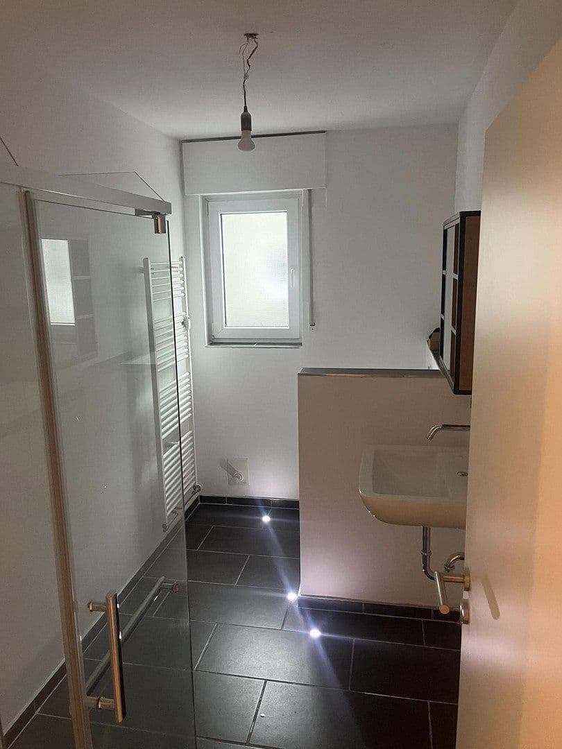 Prenájom bytu 3-izbový 76 m², Brunnenweg 8, Osnabrück, Dolné Sasko Prenájom bytu 3-izbový 76 m², Brunnenweg 8, Osnabrück, Dolné Sasko