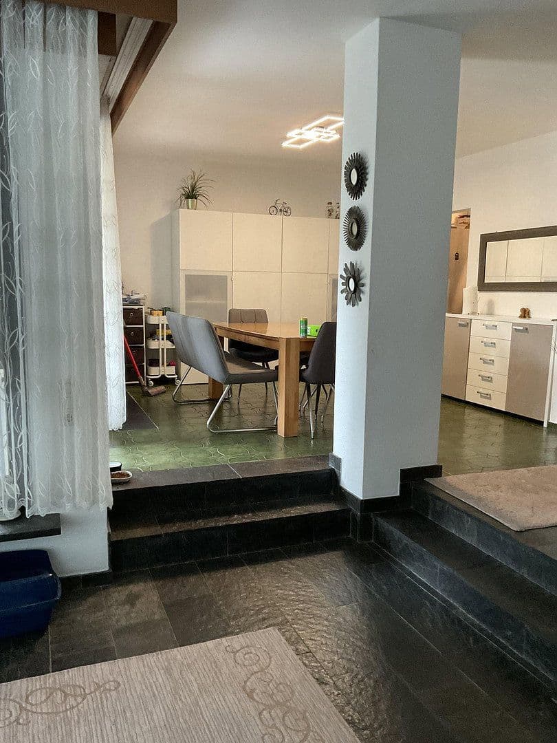 Predaj domu 240 m², pozemok 370 m², Bernhardstr.6, Mühlheim am Main, Hesensko Predaj domu 240 m², pozemok 370 m², Bernhardstr.6, Mühlheim am Main, Hesensko