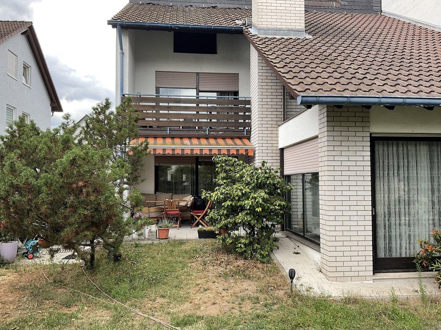 Predaj domu 240 m², pozemok 370 m², Bernhardstr.6, Mühlheim am Main, Hesensko Predaj domu 240 m², pozemok 370 m², Bernhardstr.6, Mühlheim am Main, Hesensko
