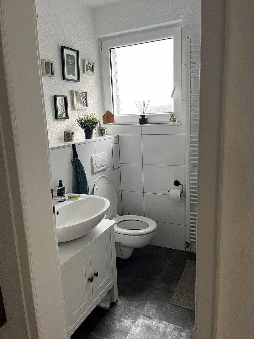 Prenájom bytu 1-izbový 40 m², Wuppertal, Severné Porýnie - Westfálsko Prenájom bytu 1-izbový 40 m², Wuppertal, Severné Porýnie - Westfálsko