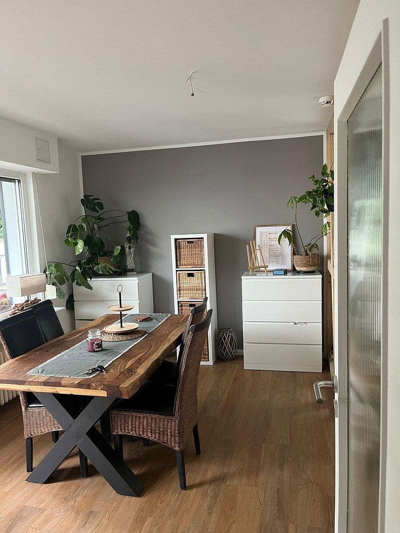 Prenájom bytu 1-izbový 40 m², Wuppertal, Severné Porýnie - Westfálsko Prenájom bytu 1-izbový 40 m², Wuppertal, Severné Porýnie - Westfálsko