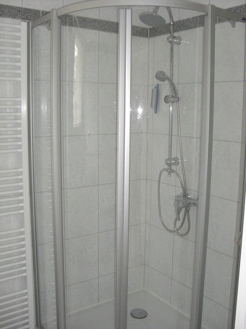 Prenájom bytu 1-izbový 40 m², Wuppertal, Severné Porýnie - Westfálsko Prenájom bytu 1-izbový 40 m², Wuppertal, Severné Porýnie - Westfálsko