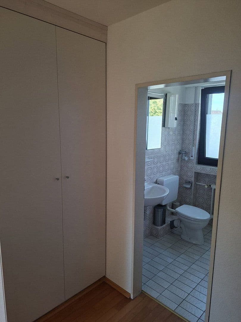 Prenájom bytu 1-izbový 37 m², Winkelsweg 4, Langenfeld (Rheinland), Severné Porýnie - Westfálsko Prenájom bytu 1-izbový 37 m², Winkelsweg 4, Langenfeld (Rheinland), Severné Porýnie - Westfálsko