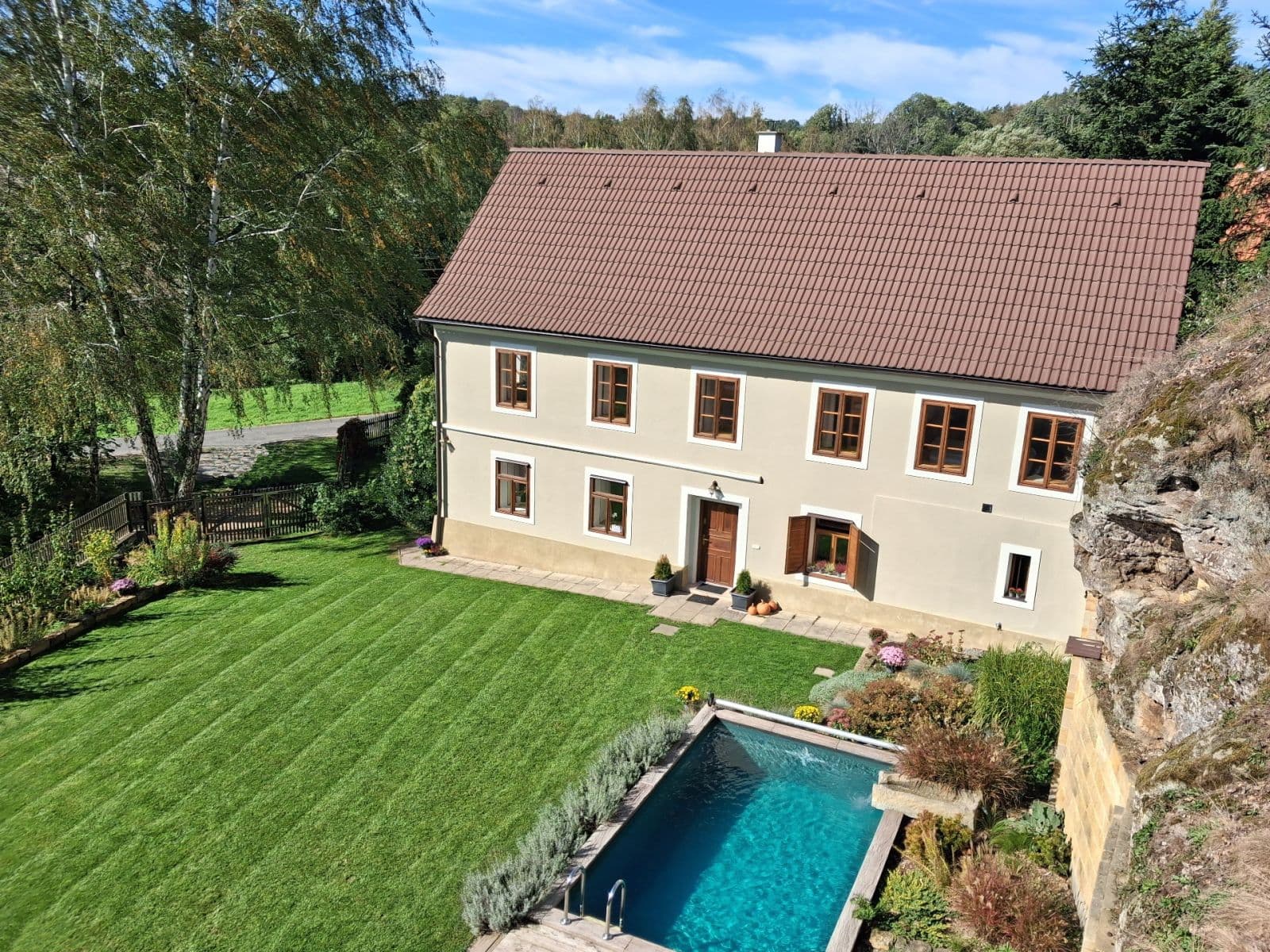 Predaj rekreačného objektu 149 m², pozemok 1.523 m², Dubá, Liberecký kraj Predaj rekreačného objektu 149 m², pozemok 1.523 m², Dubá, Liberecký kraj