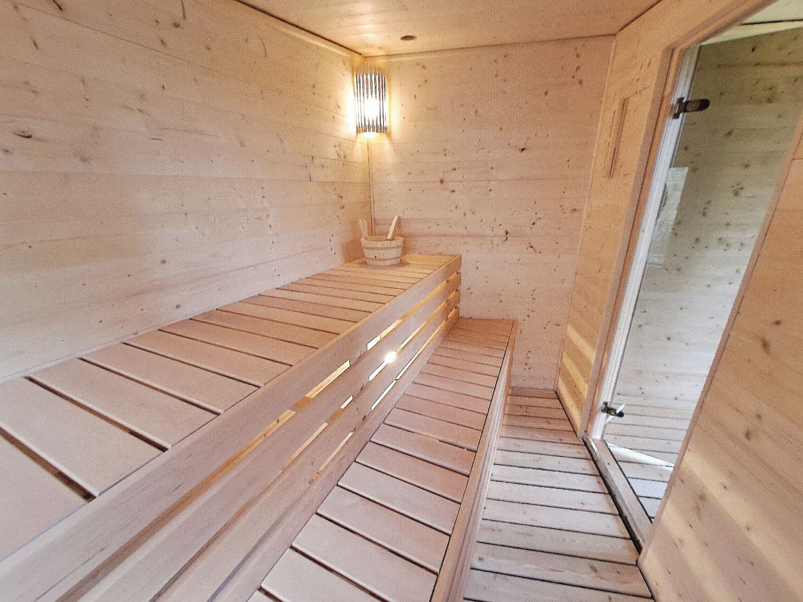 Predaj rekreačného objektu 149 m², pozemok 1.523 m², Dubá, Liberecký kraj Predaj rekreačného objektu 149 m², pozemok 1.523 m², Dubá, Liberecký kraj