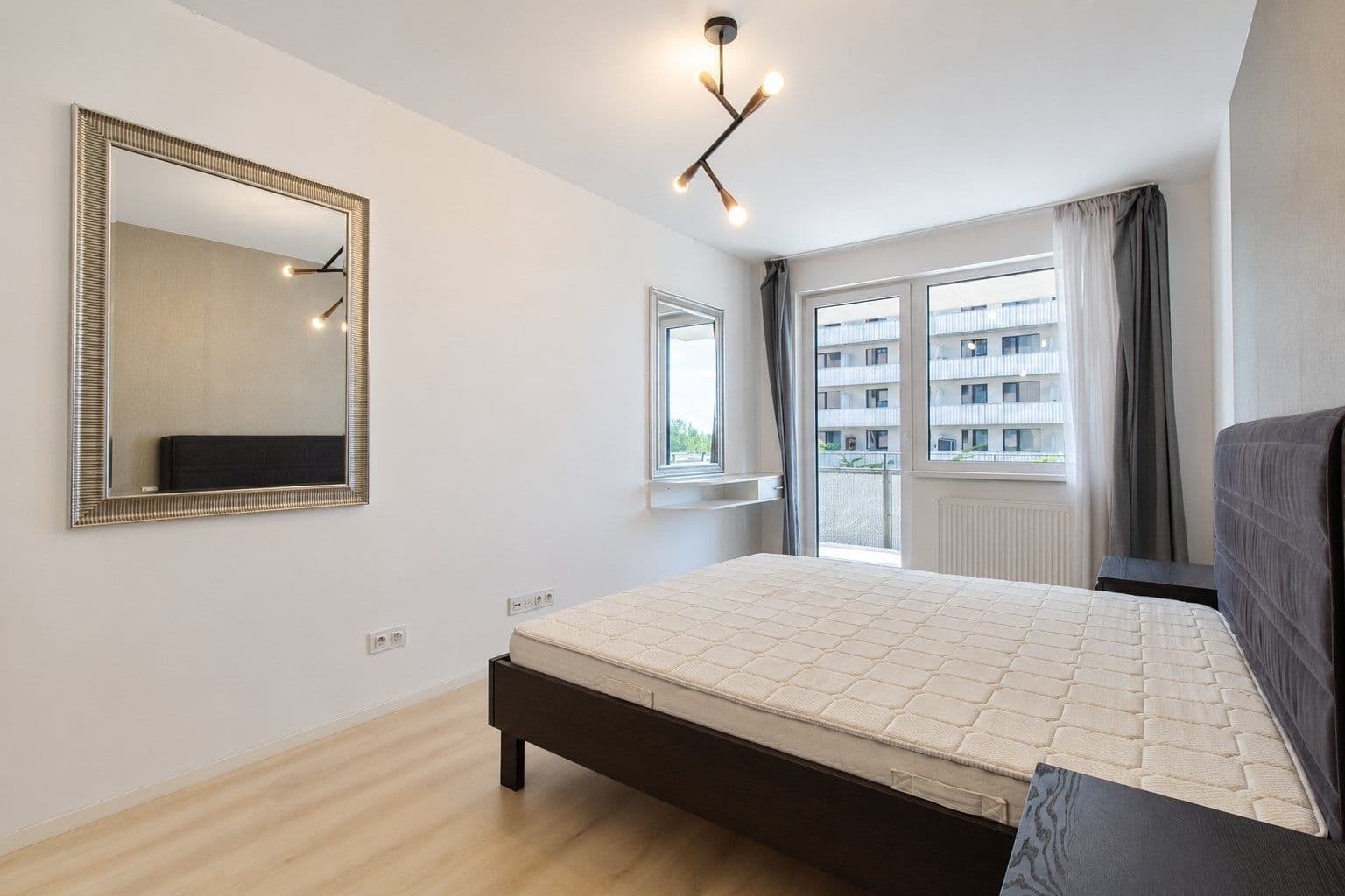 Prenájom bytu 3-izbový 99 m², Zvěřinova, Praha, Praha Prenájom bytu 3-izbový 99 m², Zvěřinova, Praha, Praha
