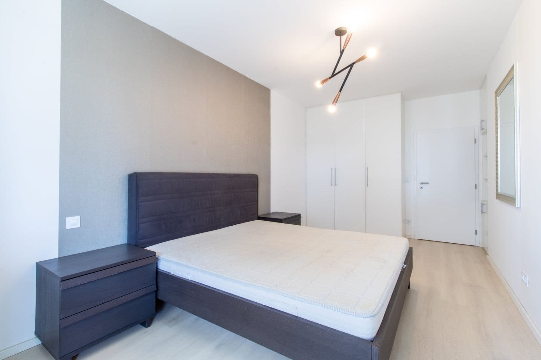 Prenájom bytu 3-izbový 99 m², Zvěřinova, Praha, Praha Prenájom bytu 3-izbový 99 m², Zvěřinova, Praha, Praha