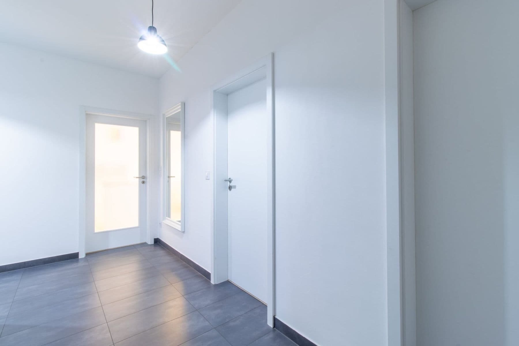 Prenájom bytu 3-izbový 99 m², Zvěřinova, Praha, Praha Prenájom bytu 3-izbový 99 m², Zvěřinova, Praha, Praha