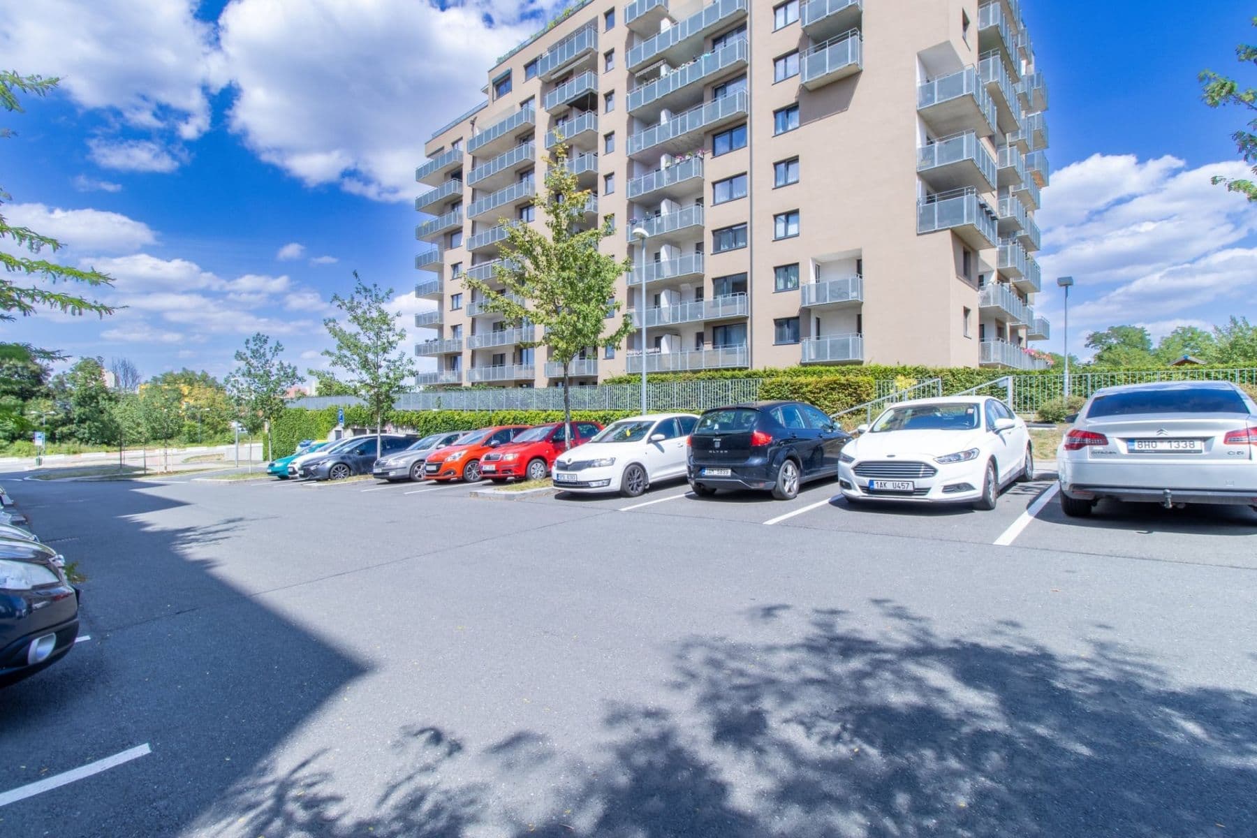 Prenájom bytu 3-izbový 99 m², Zvěřinova, Praha, Praha Prenájom bytu 3-izbový 99 m², Zvěřinova, Praha, Praha