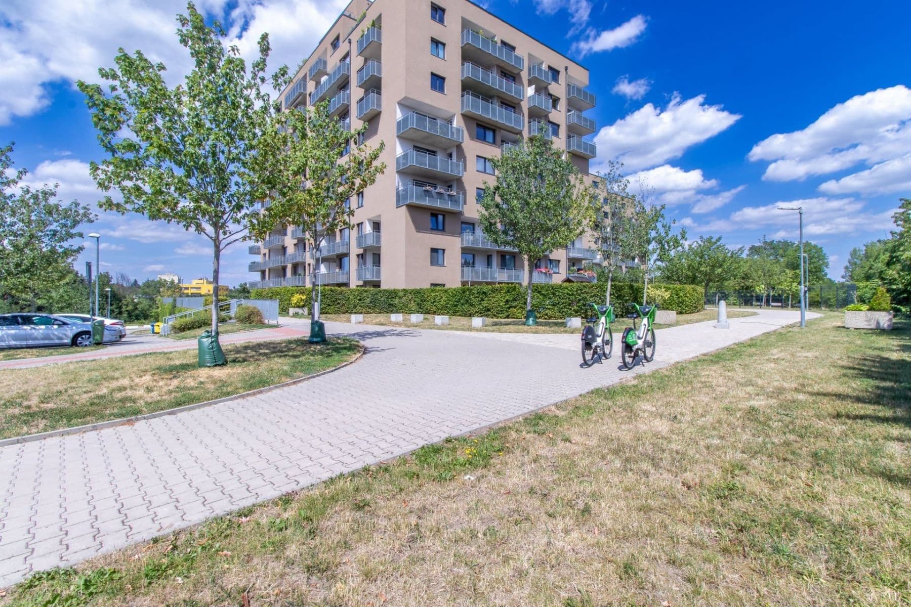 Prenájom bytu 3-izbový 99 m², Zvěřinova, Praha, Praha Prenájom bytu 3-izbový 99 m², Zvěřinova, Praha, Praha
