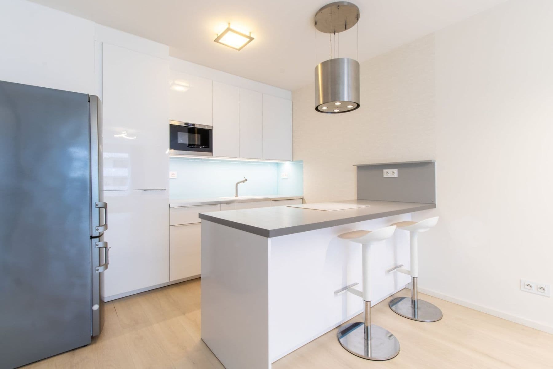 Prenájom bytu 3-izbový 99 m², Zvěřinova, Praha, Praha Prenájom bytu 3-izbový 99 m², Zvěřinova, Praha, Praha
