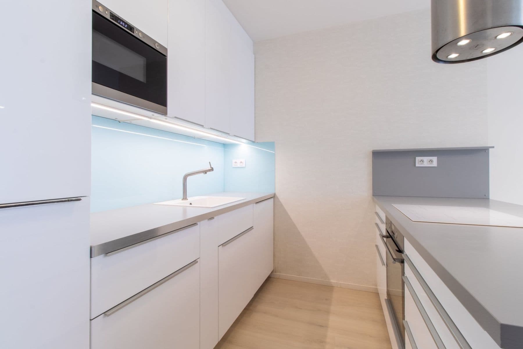 Prenájom bytu 3-izbový 99 m², Zvěřinova, Praha, Praha Prenájom bytu 3-izbový 99 m², Zvěřinova, Praha, Praha