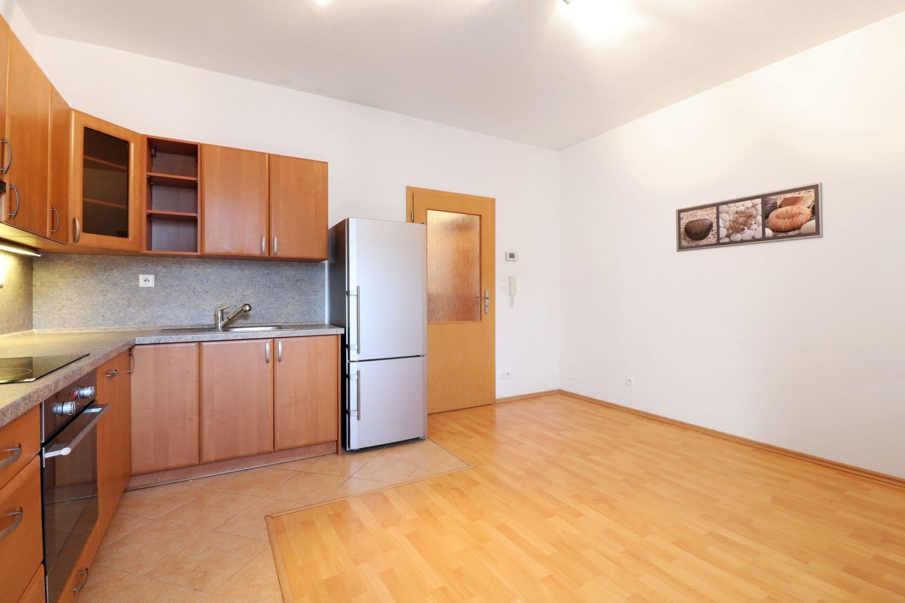 Prenájom bytu 2-izbový 42 m², Meteorologická, Praha, Praha Prenájom bytu 2-izbový 42 m², Meteorologická, Praha, Praha