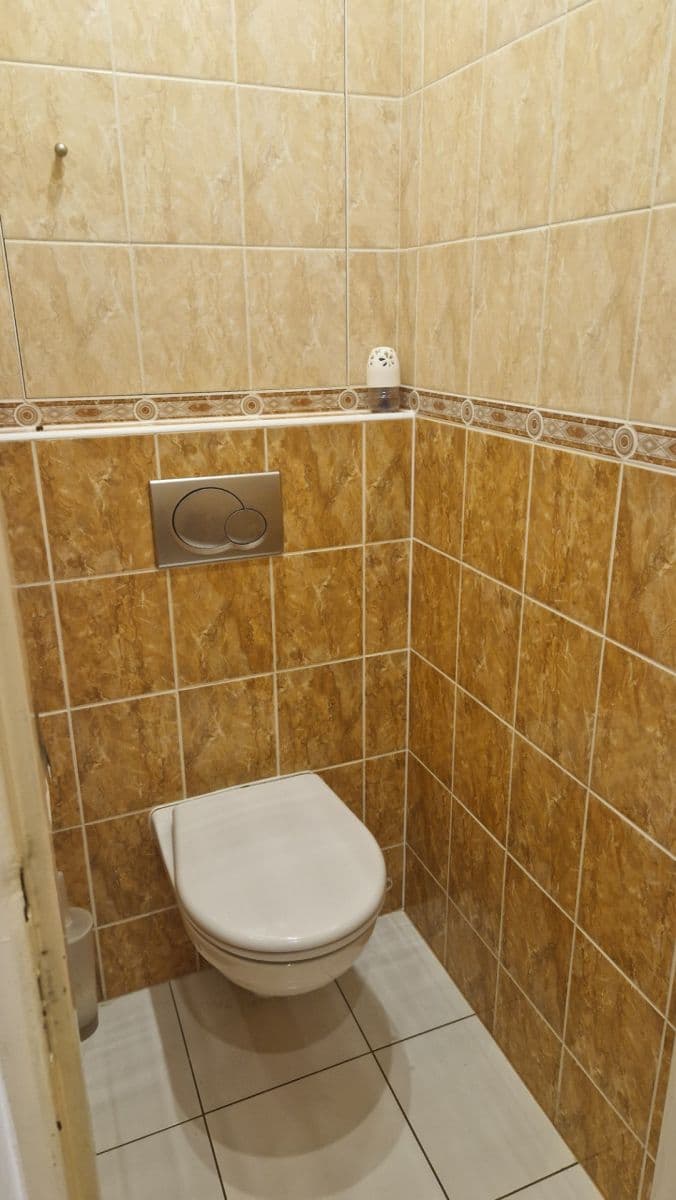 Prenájom bytu 2-izbový 60 m², Famfulíkova, Praha, Praha Prenájom bytu 2-izbový 60 m², Famfulíkova, Praha, Praha