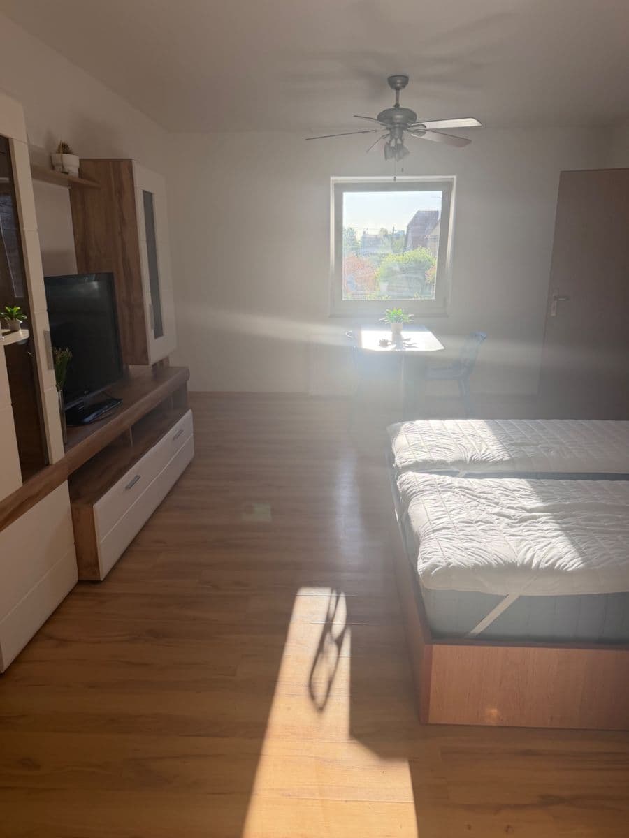 Prenájom bytu 1-izbový 35 m², U Továren, Praha, Praha Prenájom bytu 1-izbový 35 m², U Továren, Praha, Praha