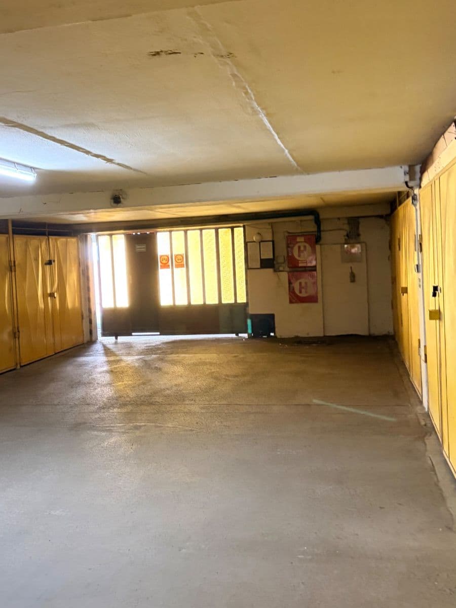 Prenájom garáže 17 m², Davídkova, Praha, Praha Prenájom garáže 17 m², Davídkova, Praha, Praha