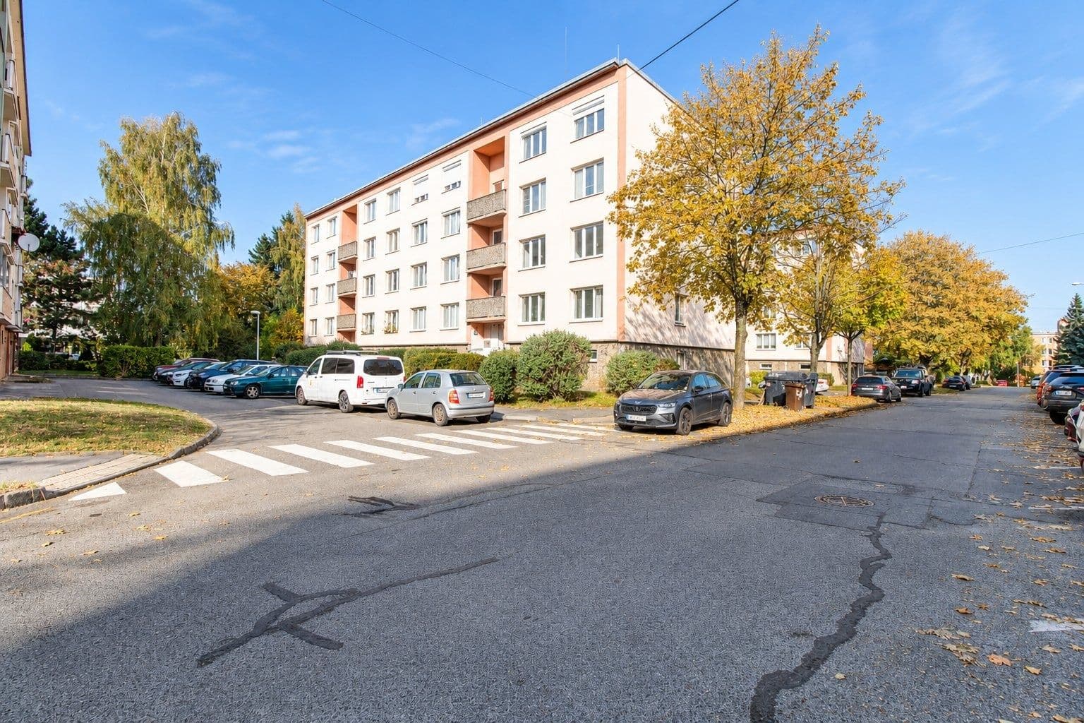 Prenájom bytu 4-izbový 77 m², Nedašovská, Praha, Praha Prenájom bytu 4-izbový 77 m², Nedašovská, Praha, Praha