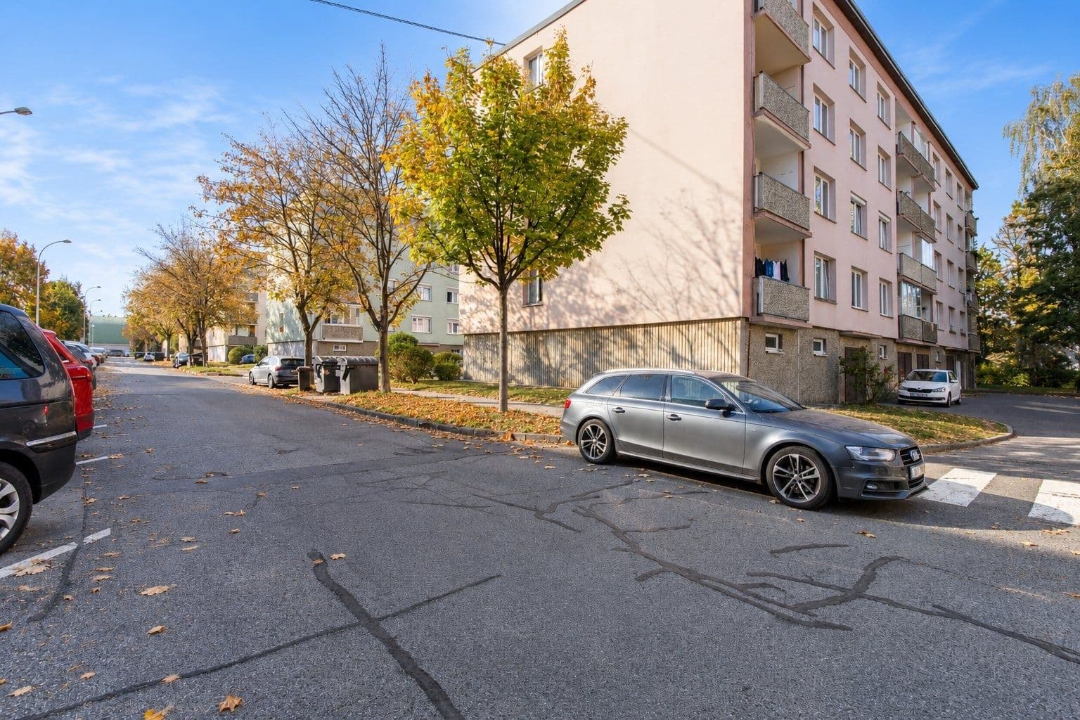 Prenájom bytu 4-izbový 77 m², Nedašovská, Praha, Praha Prenájom bytu 4-izbový 77 m², Nedašovská, Praha, Praha