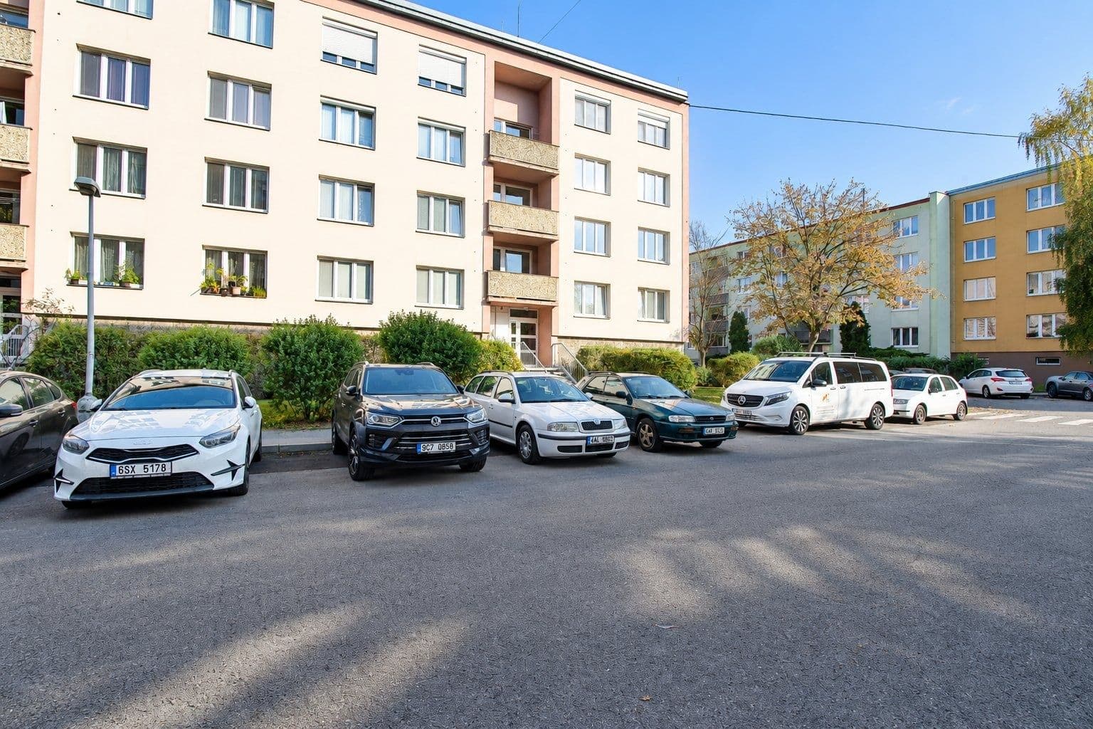 Prenájom bytu 4-izbový 77 m², Nedašovská, Praha, Praha Prenájom bytu 4-izbový 77 m², Nedašovská, Praha, Praha