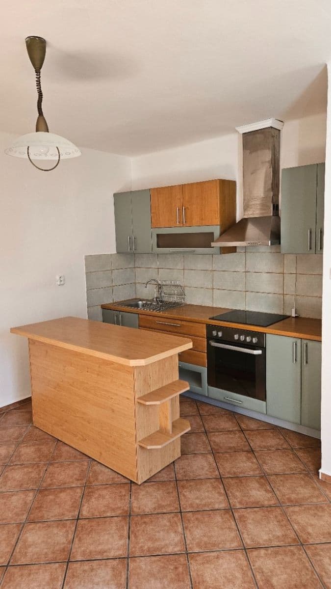 Prenájom bytu 2-izbový 70 m², U Bažantnice, Poděbrady, Středočeský kraj Prenájom bytu 2-izbový 70 m², U Bažantnice, Poděbrady, Středočeský kraj