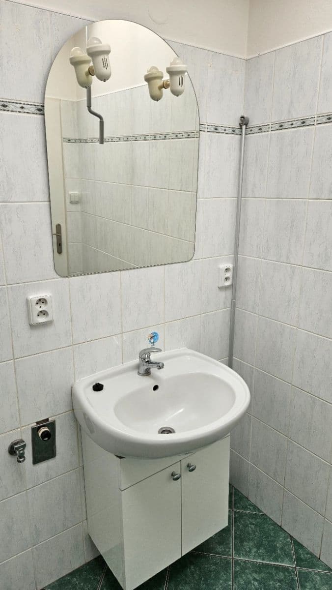 Prenájom bytu 2-izbový 70 m², U Bažantnice, Poděbrady, Středočeský kraj Prenájom bytu 2-izbový 70 m², U Bažantnice, Poděbrady, Středočeský kraj