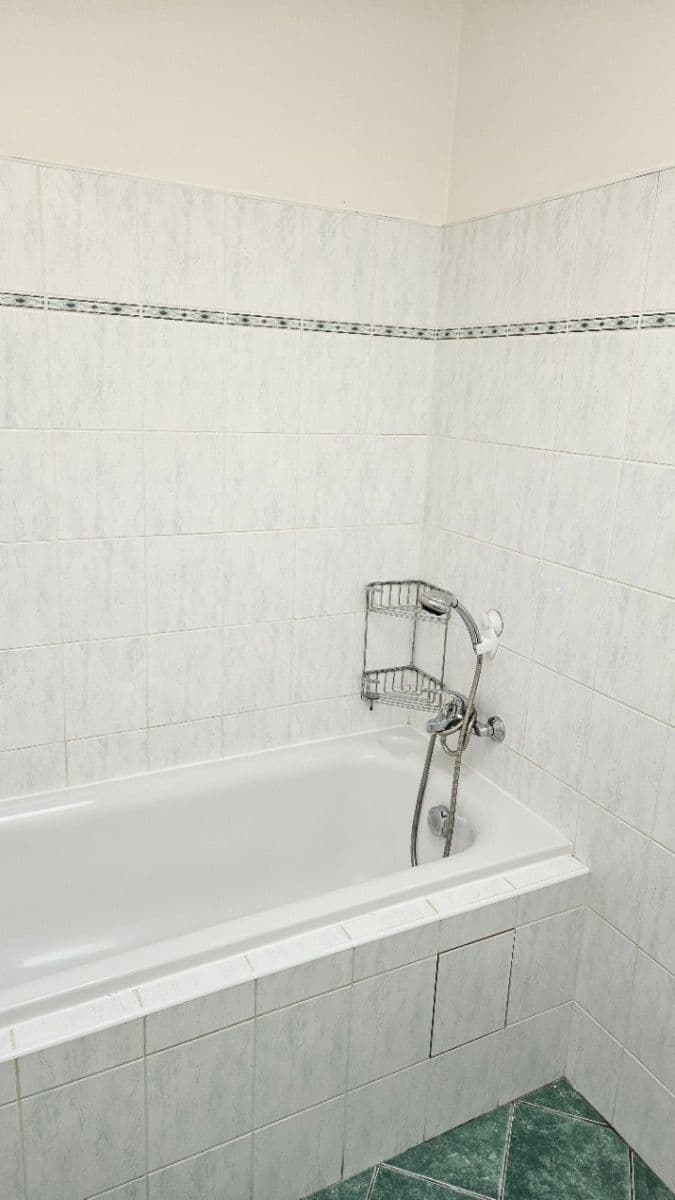 Prenájom bytu 2-izbový 70 m², U Bažantnice, Poděbrady, Středočeský kraj Prenájom bytu 2-izbový 70 m², U Bažantnice, Poděbrady, Středočeský kraj