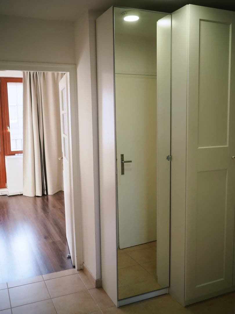 Prenájom bytu 2-izbový 40 m², Královická, Praha, Praha Prenájom bytu 2-izbový 40 m², Královická, Praha, Praha
