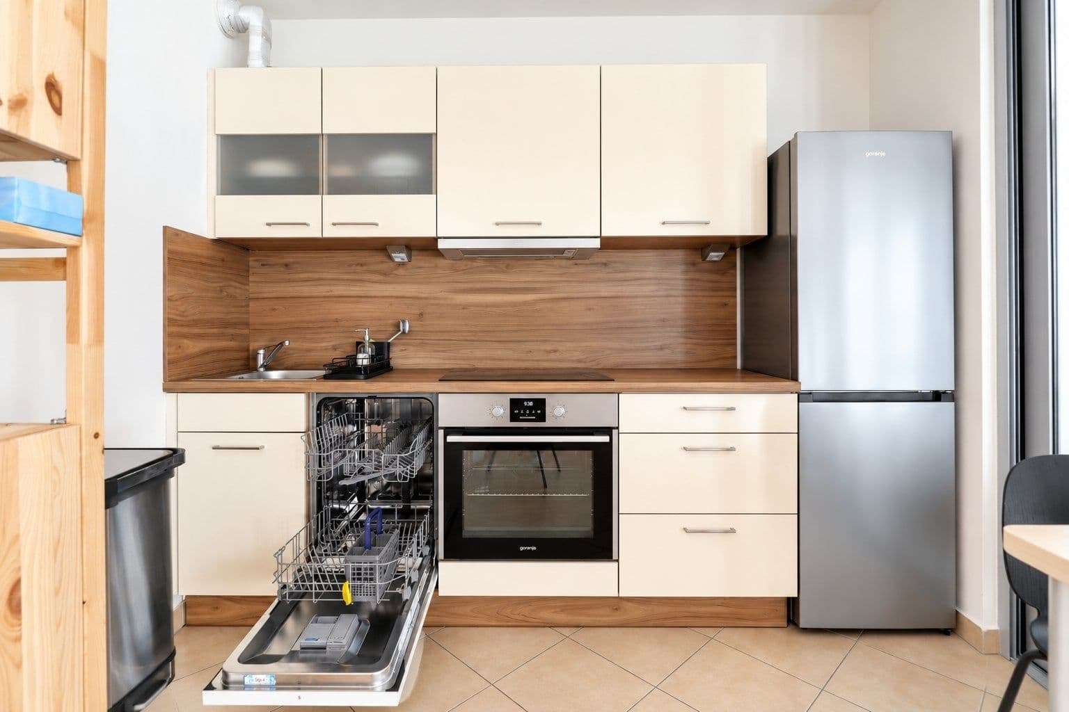 Prenájom bytu 1-izbový 48 m², Olšanská, Praha, Praha Prenájom bytu 1-izbový 48 m², Olšanská, Praha, Praha