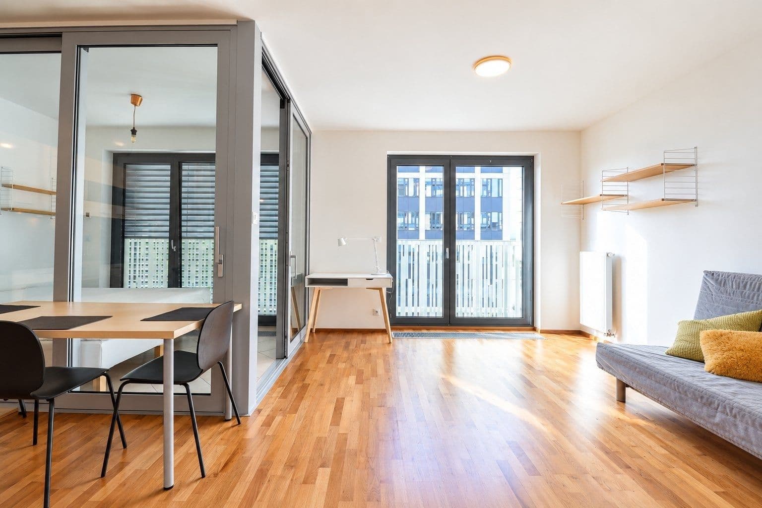 Prenájom bytu 1-izbový 48 m², Olšanská, Praha, Praha Prenájom bytu 1-izbový 48 m², Olšanská, Praha, Praha