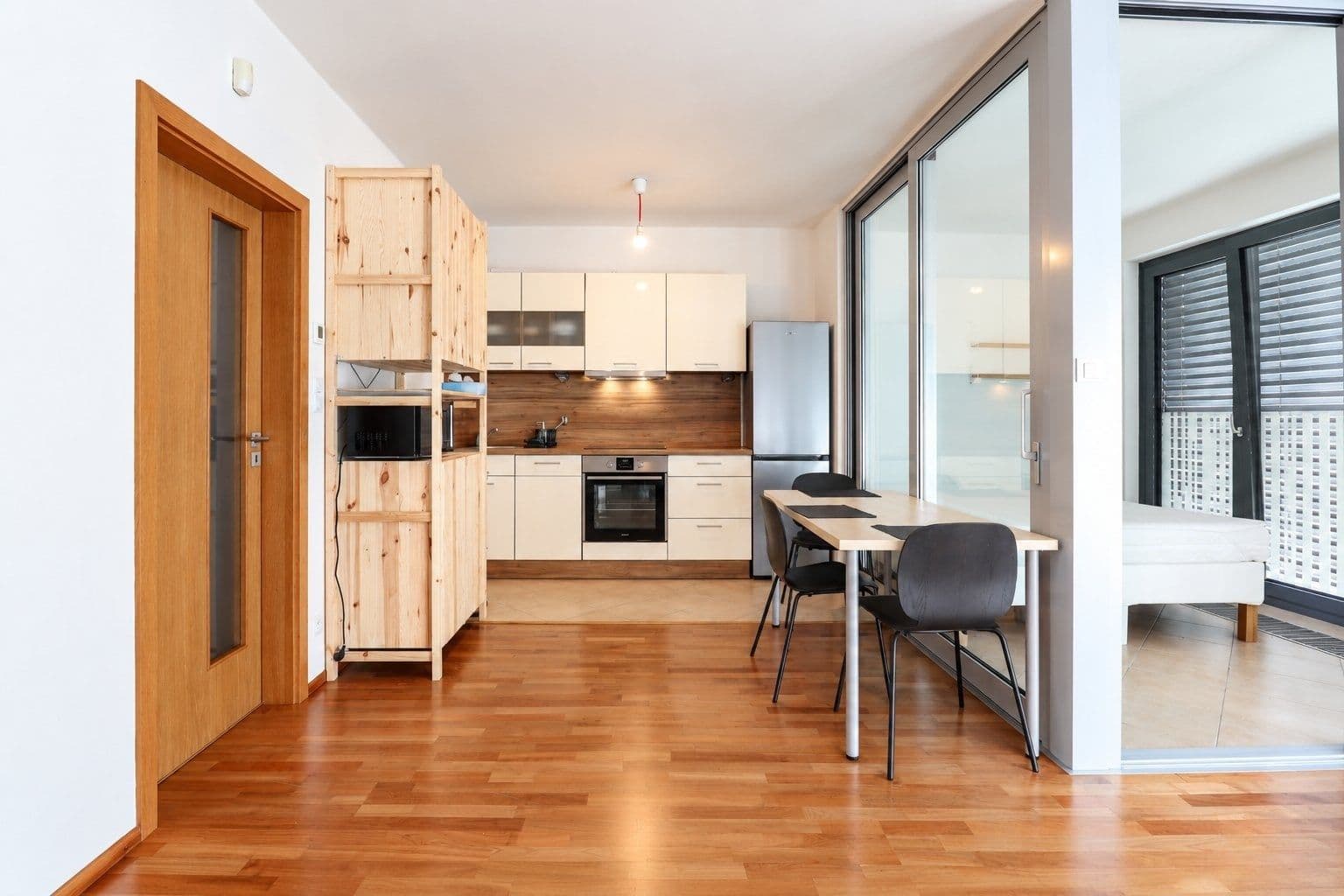 Prenájom bytu 1-izbový 48 m², Olšanská, Praha, Praha Prenájom bytu 1-izbový 48 m², Olšanská, Praha, Praha