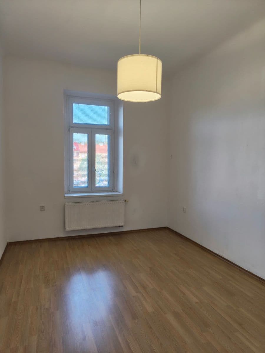 Prenájom bytu 3-izbový 92 m², Chlumčanského, Praha, Praha Prenájom bytu 3-izbový 92 m², Chlumčanského, Praha, Praha