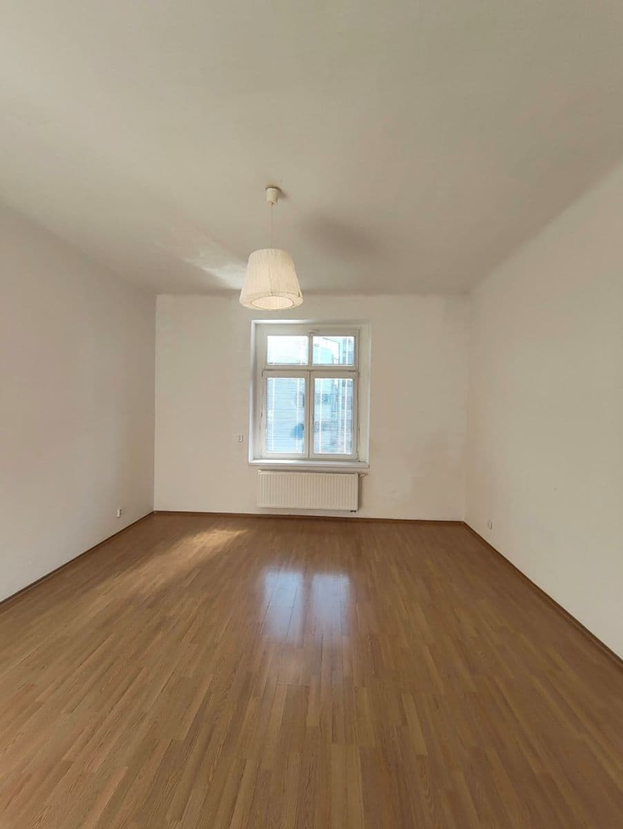 Prenájom bytu 3-izbový 92 m², Chlumčanského, Praha, Praha Prenájom bytu 3-izbový 92 m², Chlumčanského, Praha, Praha