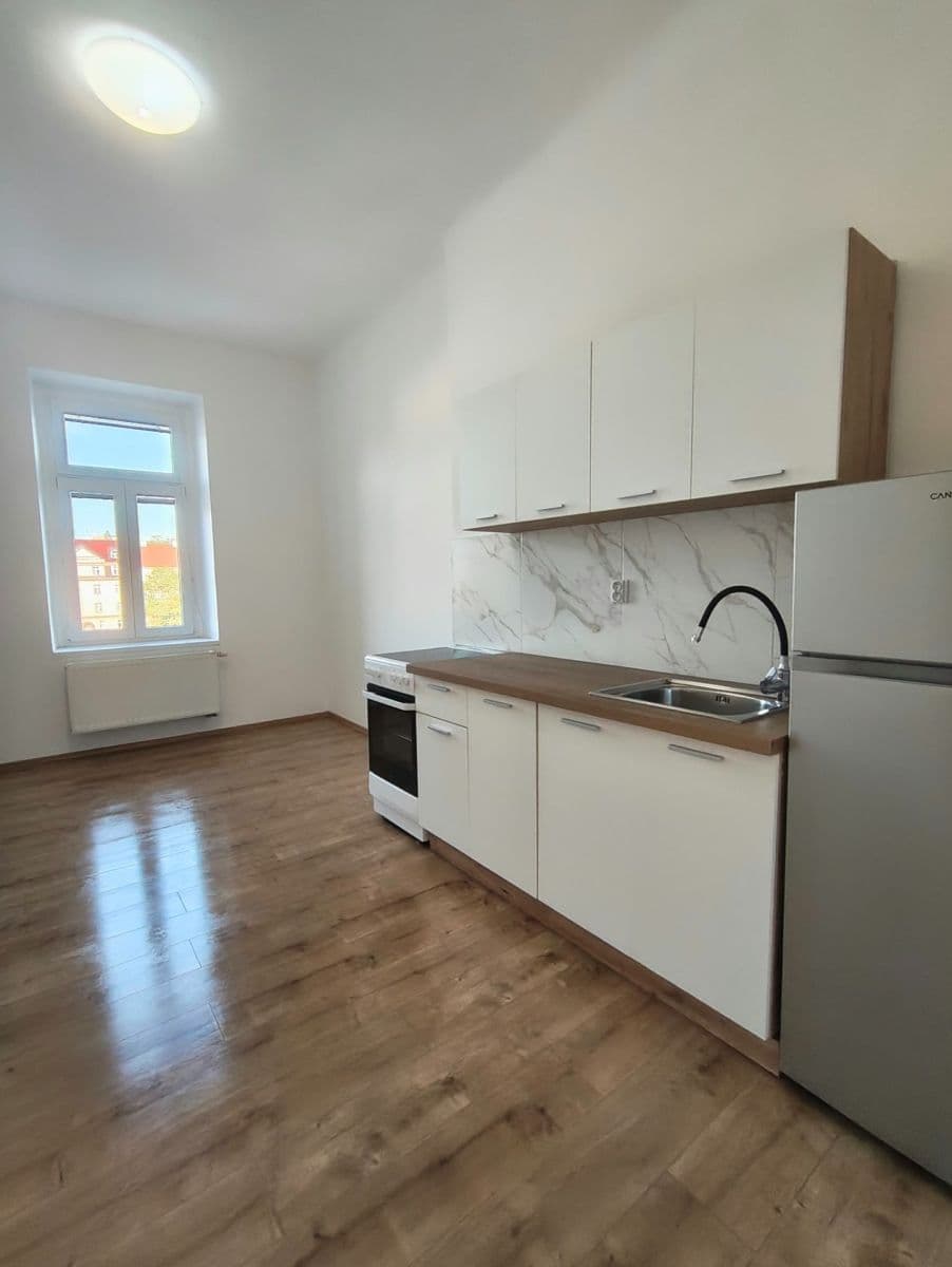 Prenájom bytu 3-izbový 92 m², Chlumčanského, Praha, Praha Prenájom bytu 3-izbový 92 m², Chlumčanského, Praha, Praha