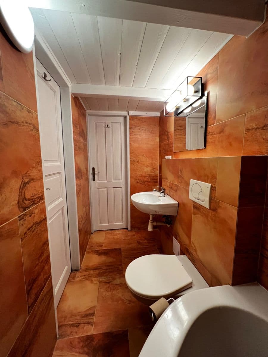 Prenájom bytu 2-izbový 35 m², Plzeňská, Praha, Praha Prenájom bytu 2-izbový 35 m², Plzeňská, Praha, Praha