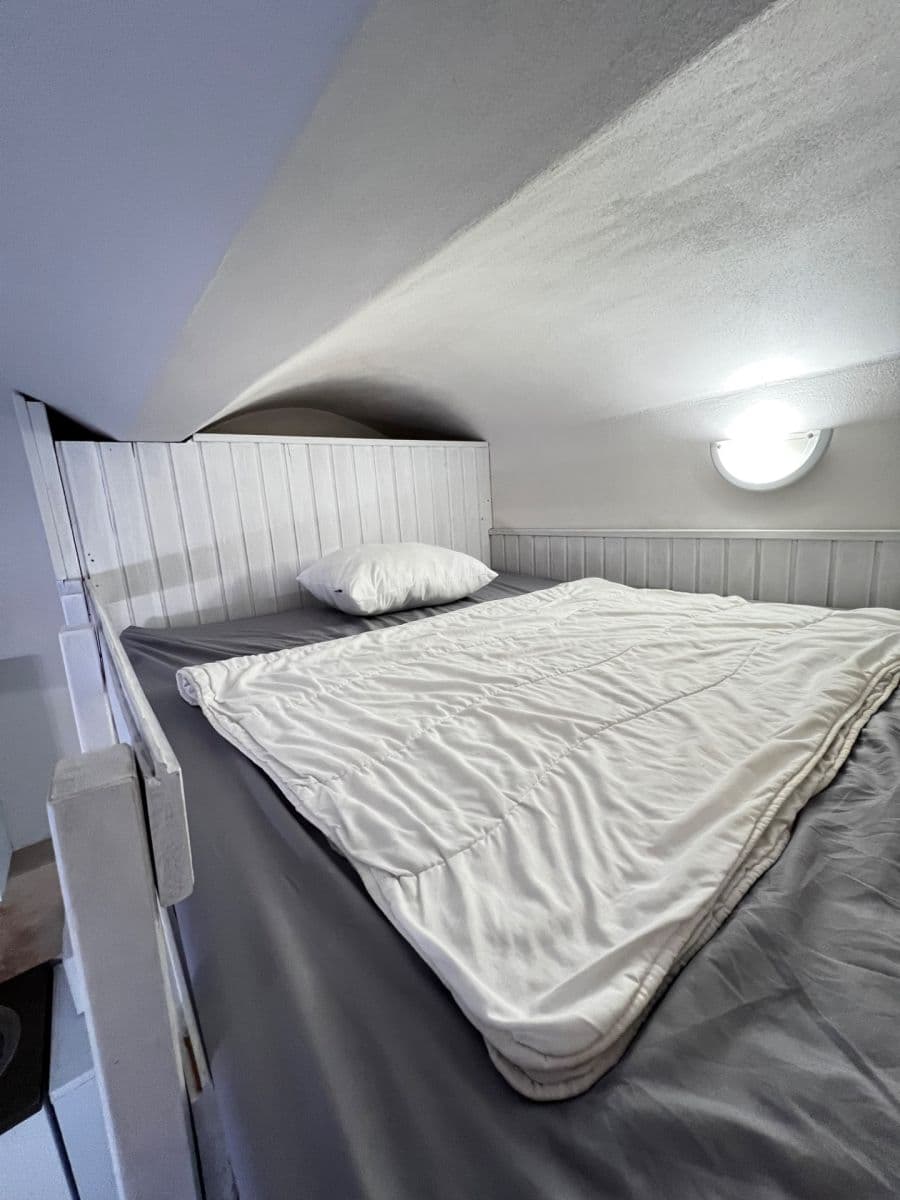Prenájom bytu 2-izbový 35 m², Plzeňská, Praha, Praha Prenájom bytu 2-izbový 35 m², Plzeňská, Praha, Praha