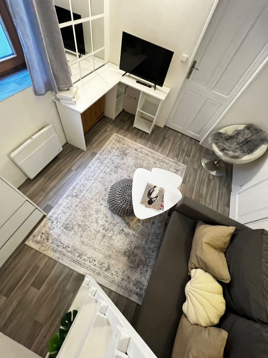 Prenájom bytu 2-izbový 35 m², Plzeňská, Praha, Praha Prenájom bytu 2-izbový 35 m², Plzeňská, Praha, Praha