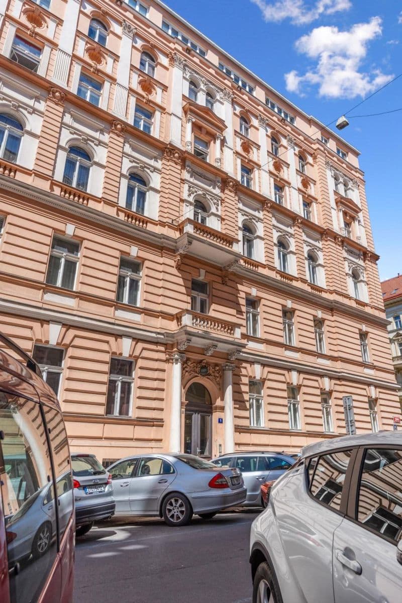 Prenájom bytu 151 m², Tyršova, Praha, Praha Prenájom bytu 151 m², Tyršova, Praha, Praha