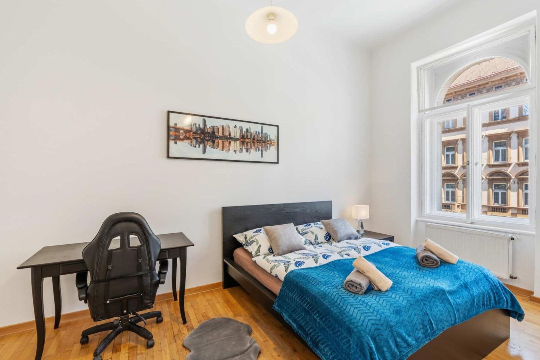 Prenájom bytu 151 m², Tyršova, Praha, Praha Prenájom bytu 151 m², Tyršova, Praha, Praha