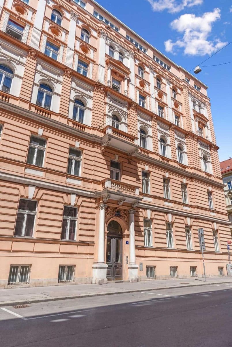 Prenájom bytu 151 m², Tyršova, Praha, Praha Prenájom bytu 151 m², Tyršova, Praha, Praha