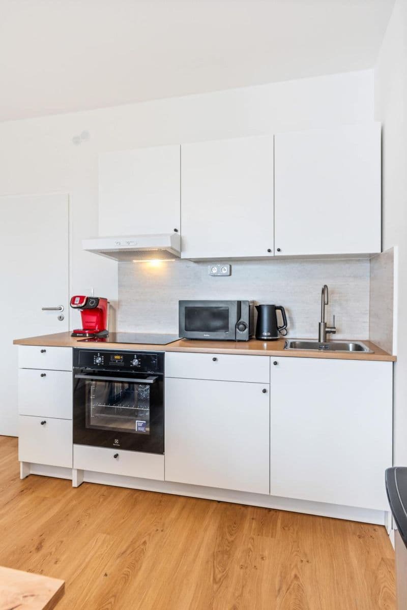 Prenájom bytu 102 m², Ortenovo náměstí, Praha, Praha Prenájom bytu 102 m², Ortenovo náměstí, Praha, Praha