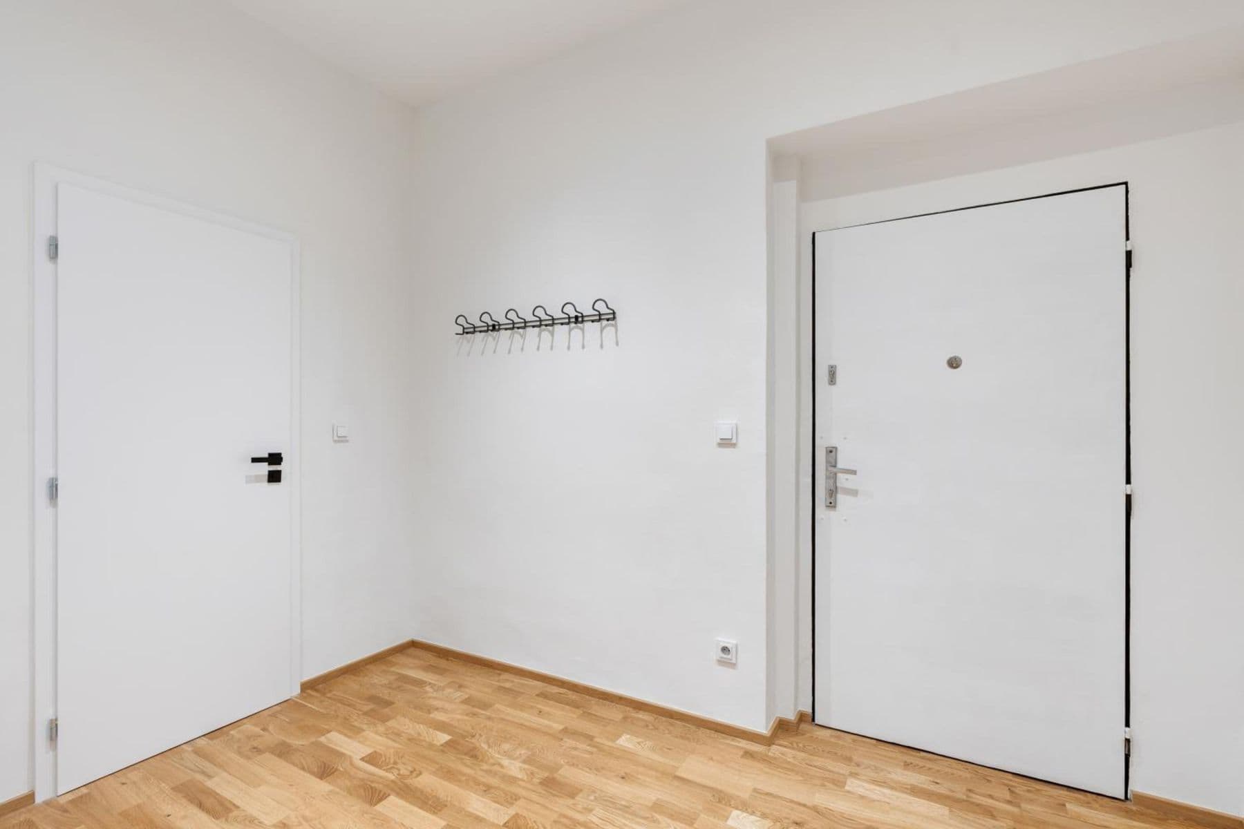 Prenájom bytu 112 m², Bělehradská, Praha, Praha Prenájom bytu 112 m², Bělehradská, Praha, Praha