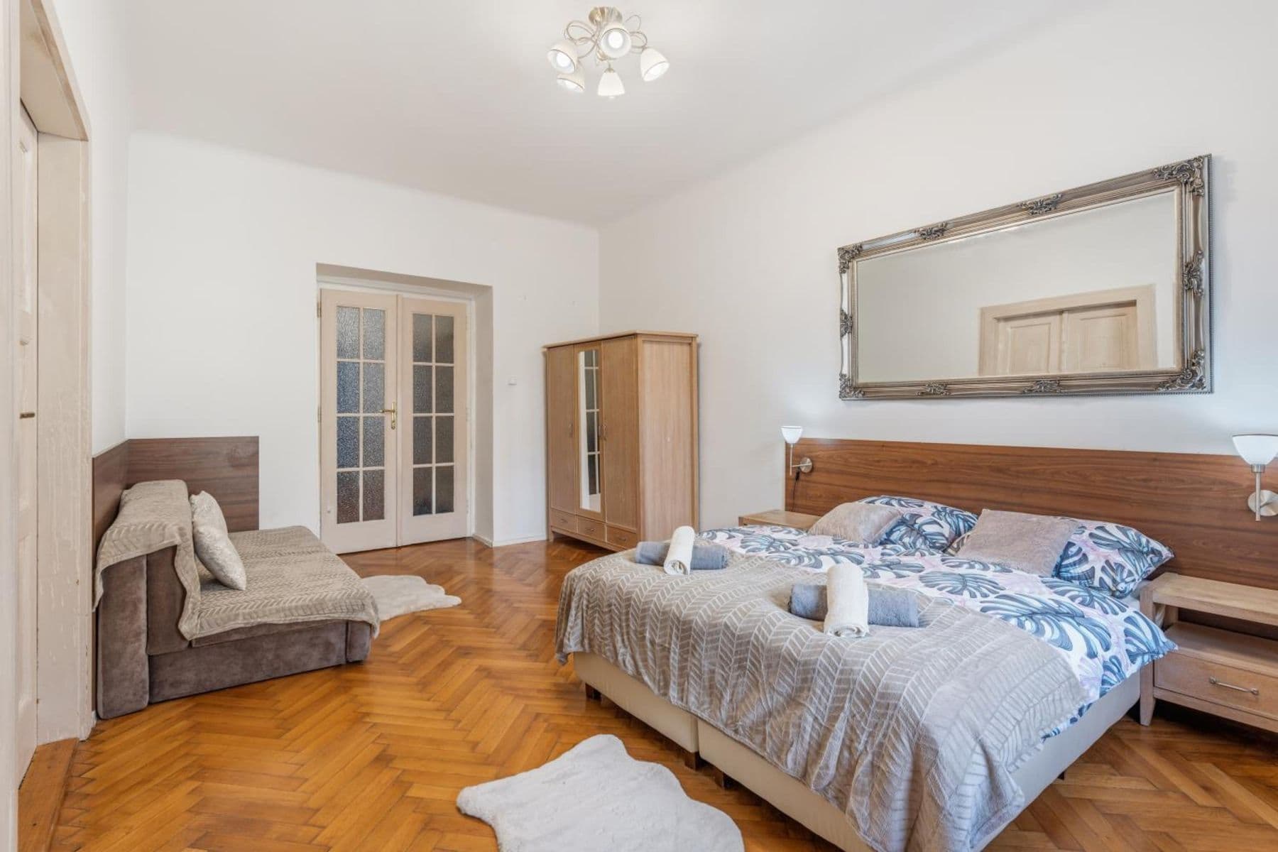 Prenájom bytu 142 m², Krakovská, Praha, Praha Prenájom bytu 142 m², Krakovská, Praha, Praha
