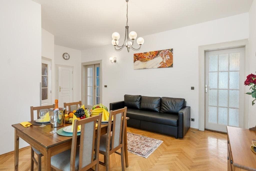 Prenájom bytu 143 m², Krakovská, Praha, Praha Prenájom bytu 143 m², Krakovská, Praha, Praha