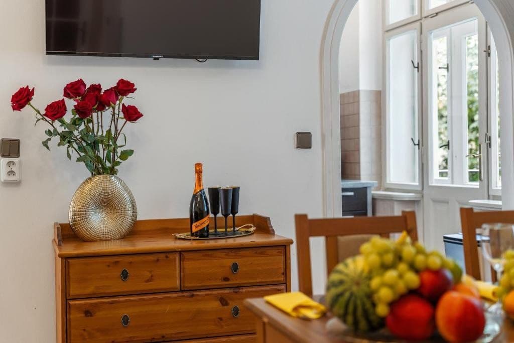 Prenájom bytu 143 m², Krakovská, Praha, Praha Prenájom bytu 143 m², Krakovská, Praha, Praha